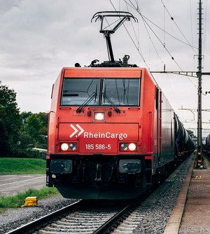 Foto Züge auf Gleisen